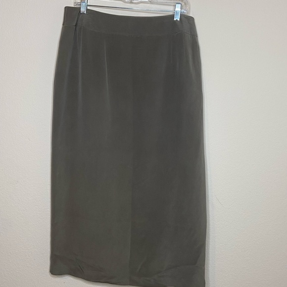 Liz Claiborne taupe silk wrap skirt - Picture 2 of 5
